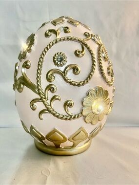 Decorative Egg Sculpture in Pink and Gold ~lights up~Rhinestone Gems